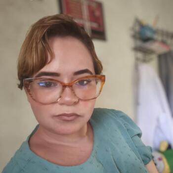 Babysitter in Recife: Anne