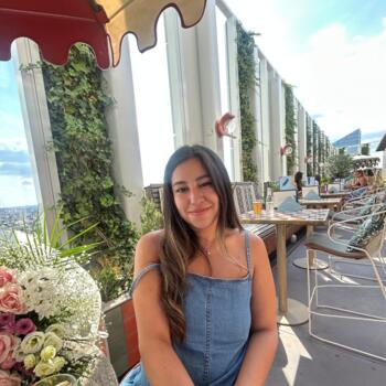 Babysitter em Saint-Josse-ten-Noode: Karla