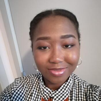 Babysitter Paris: Oumou Sabine