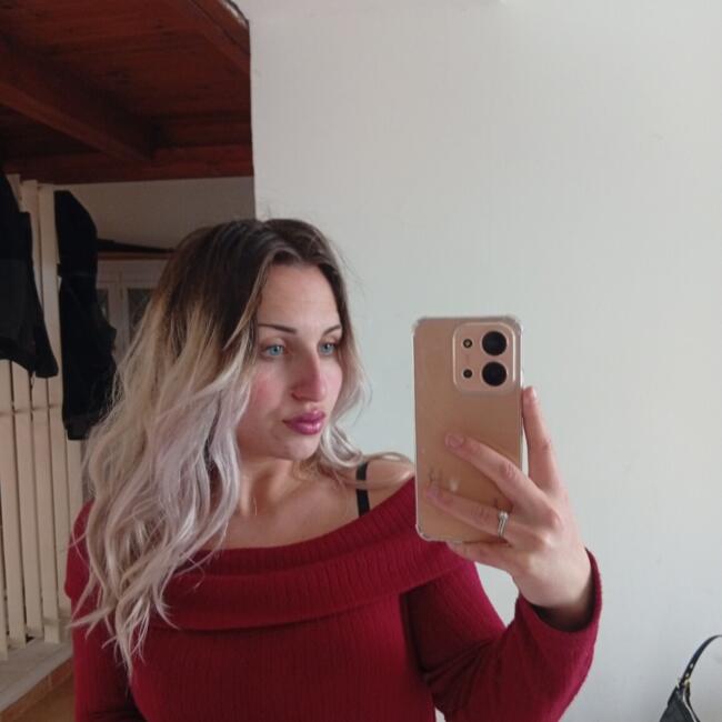 Babysitter in Saint-Gély-du-Fesc: Lucie