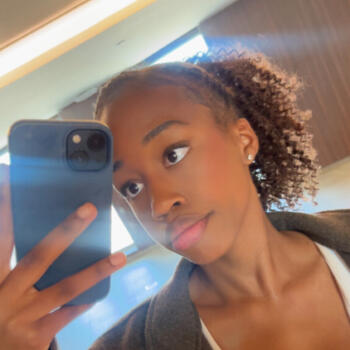 Babysitter in Nice: Yesline