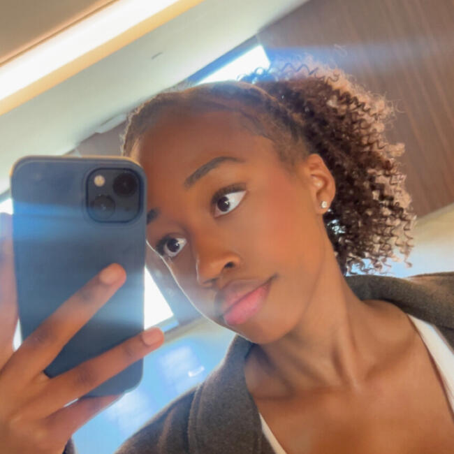 Babysitter in Nice: Yesline