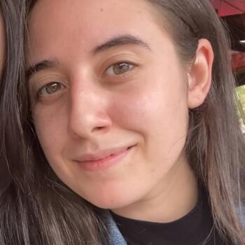 Baby-sitter in Lyon: Nesrine