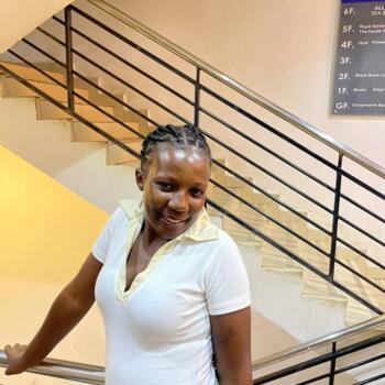 Babysitter in Nairobi: Sandrah