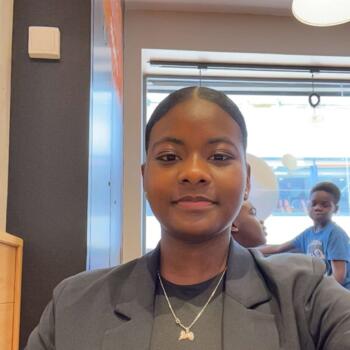 Babysitter in Sotteville-lès-Rouen: Keïza