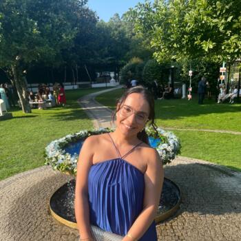 Babysitter em Funchal: Nádia