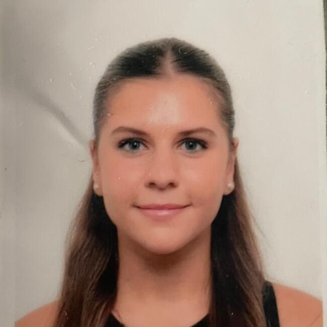 Babysitter in Grenoble: Milla