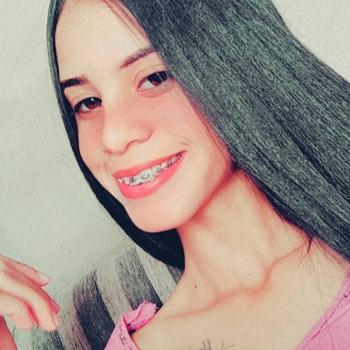 Babá Ribeirão das Neves: Brenda