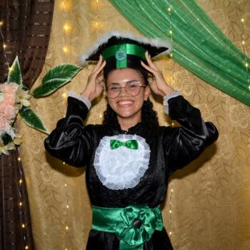 Babysitter in Linhares: Pamela