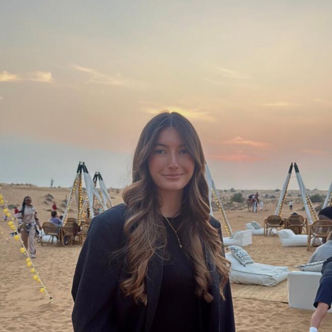 Babysitter in Roquefort-la-Bédoule: Emma