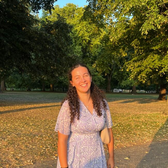 Babysitter in Tubize: Nour