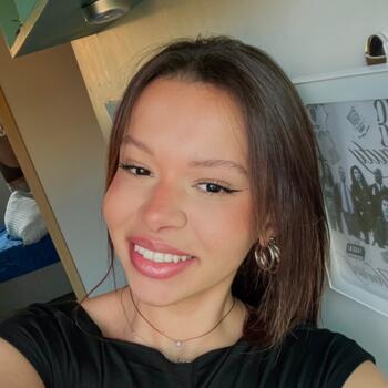 Babysitter in Juiz de Fora: Lavínia