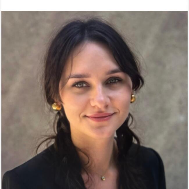 Babysitter in Sydney: Anna