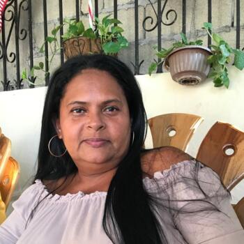 Babysitter Panama City: Lesbia