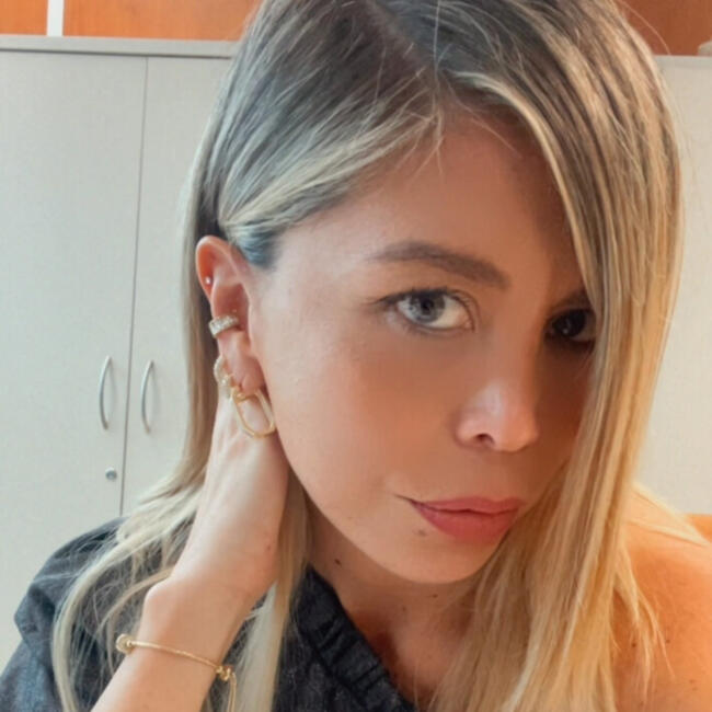 Babysitter in Miami Beach: Fabiana María