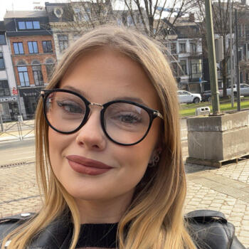 Babysitter in Liège: Rebecca
