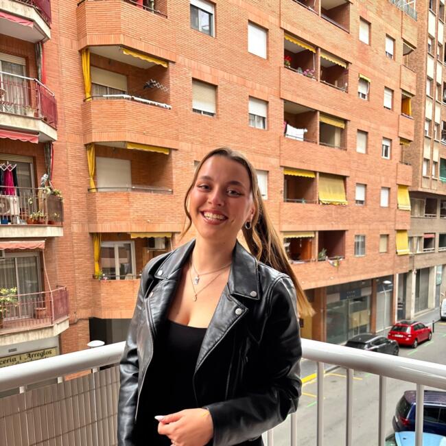 Canguro en Tarragona: Laura