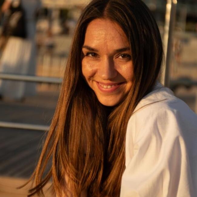 Canguro en Alicante: Irina