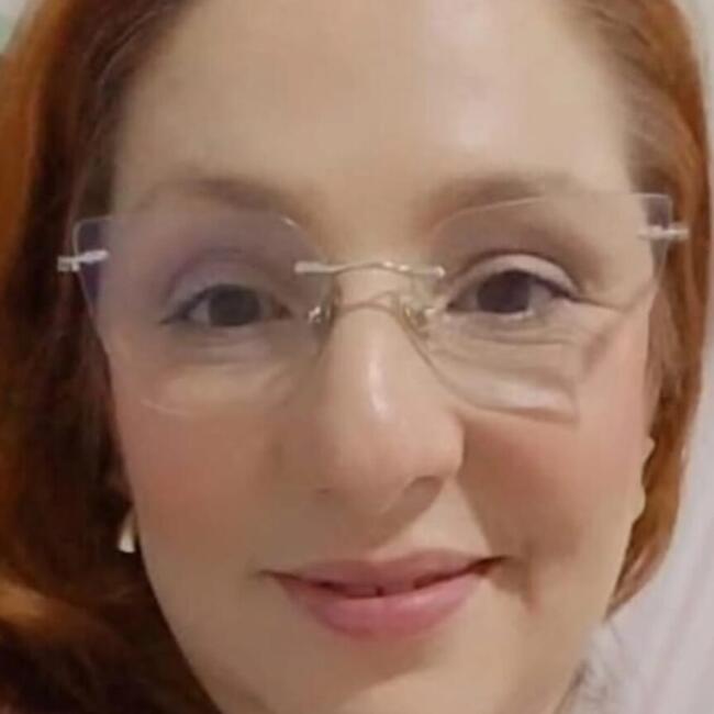 Babysitter in São Paulo: Adriana