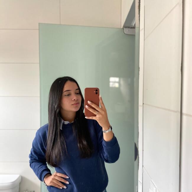 Babá em Joinville: Maria