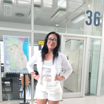 Babysitter in Rosario: Estefania