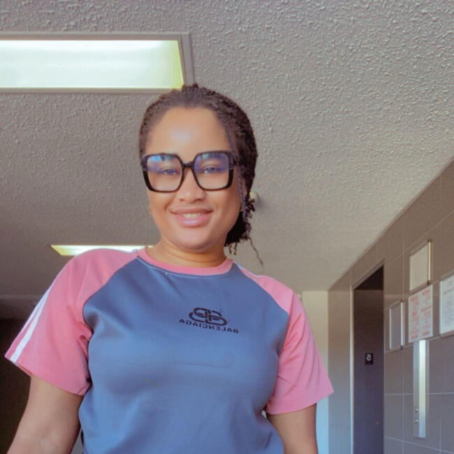 Baby-sitter in Gloucester: Glory colette