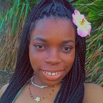 Babysitter Ocho Rios: Kendra