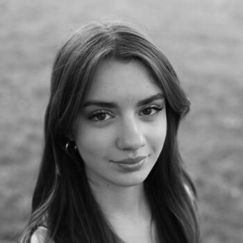 Babysitter in Hesdigneul-lès-Boulogne: Kélya