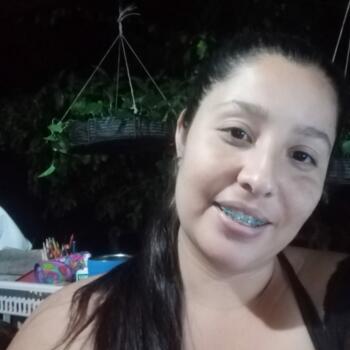 Babysitter in Santa Cruz: Adriana