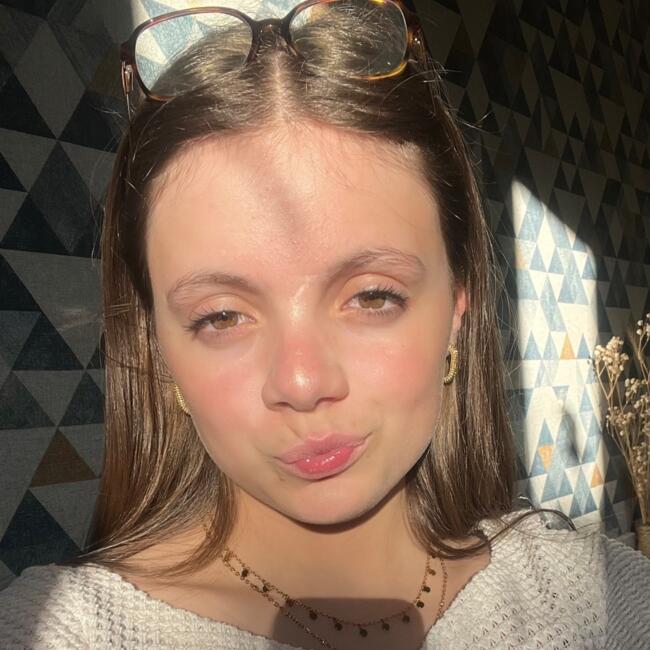 Babysitter in Angers: Fiona