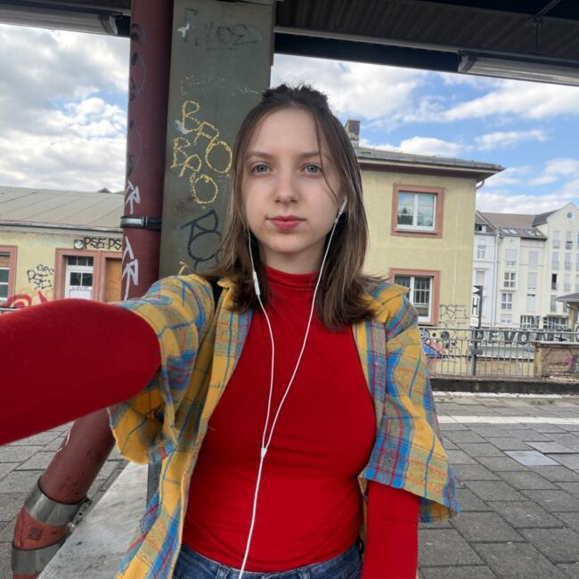 Babysitter in Offenbach: Alina