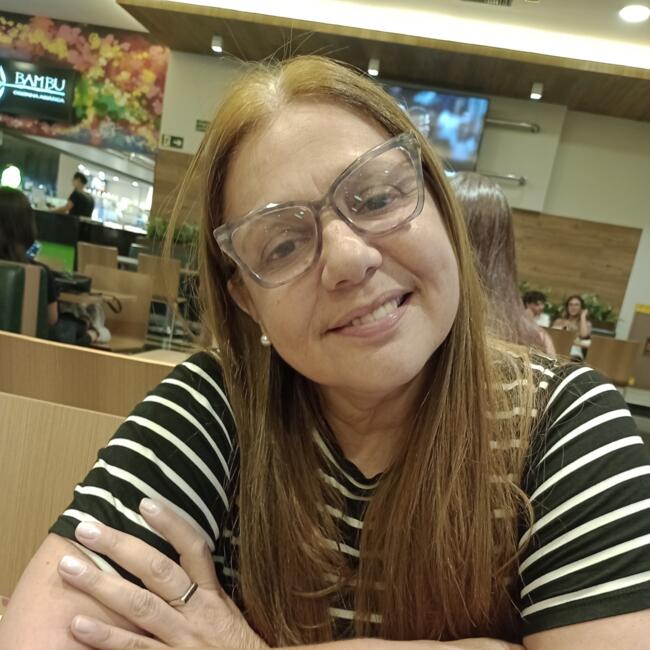 Babá em Peruíbe: Susi contato ( wats p).