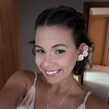 Babysitter Lagos: Irys