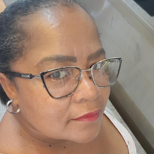 Babysitter in Lauro de Freitas: Cristina