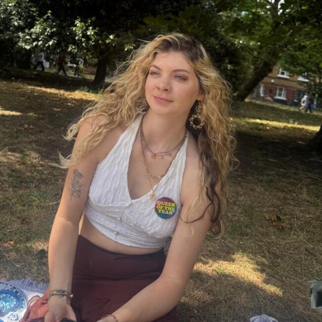 Babysitter in London: Mollie