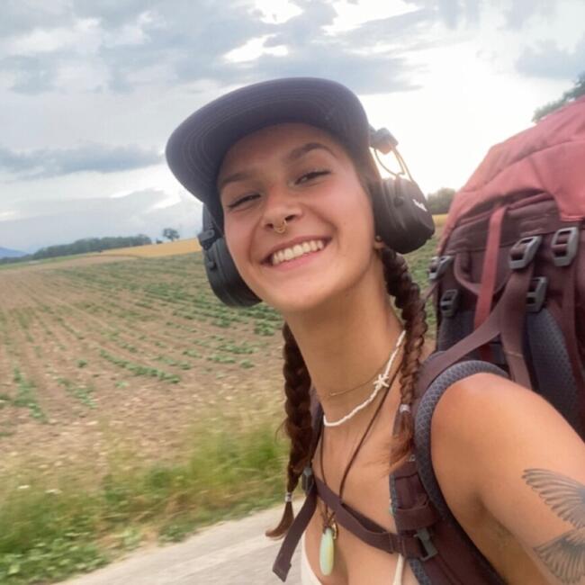 Babysitter in Prévessin-Moëns: Elisa