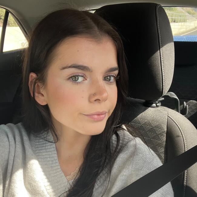 Babysitter in Melbourne: Charli