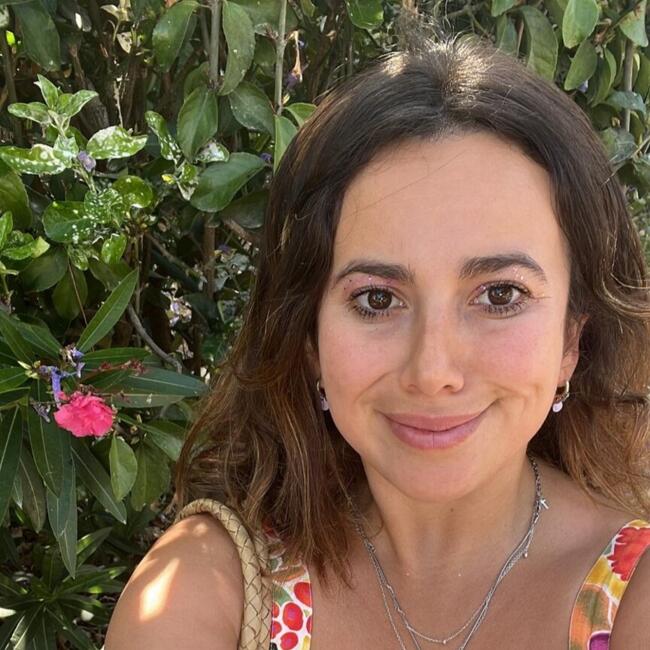 Babysitter em Cascais: Emanuelle