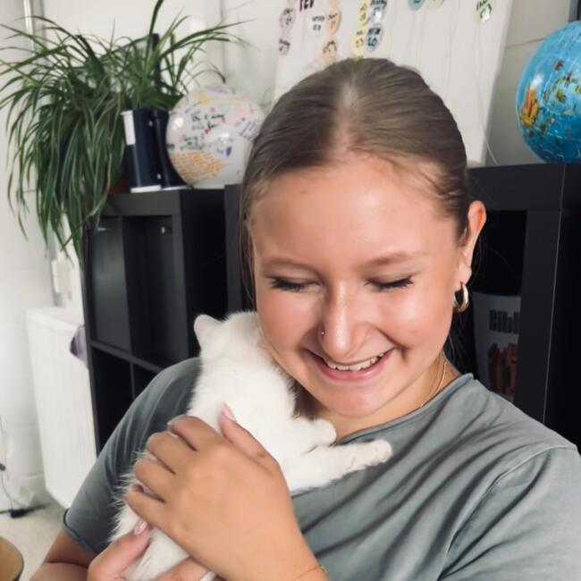 Babysitter in Herve: Melissa