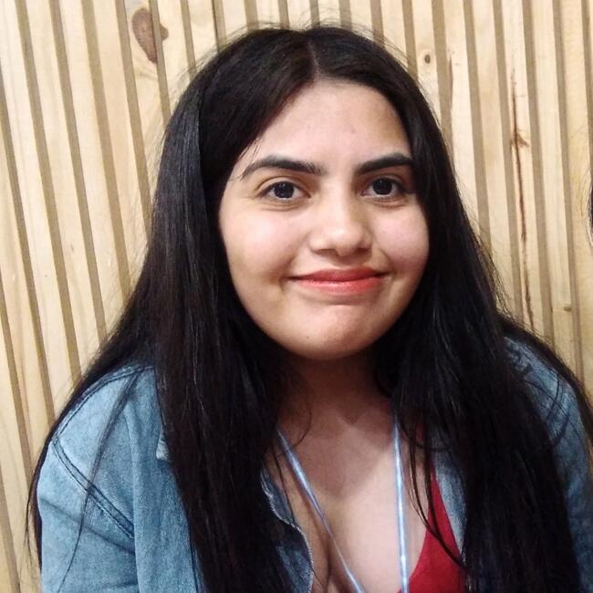 Babysitter in Tigre: Regina