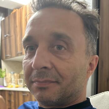 Γονέας Ίλιον: Kon