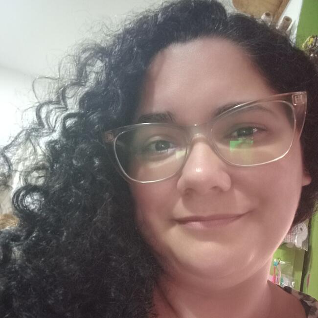Babysitter in Guarapari: Tatiane