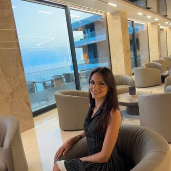 Babysitter a Winterthur: Delina