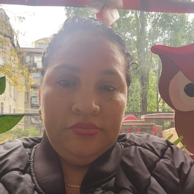 Babysitter in Seattle: Diana