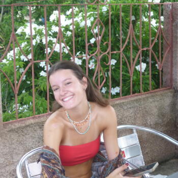 Babysitter in Girona: Aina