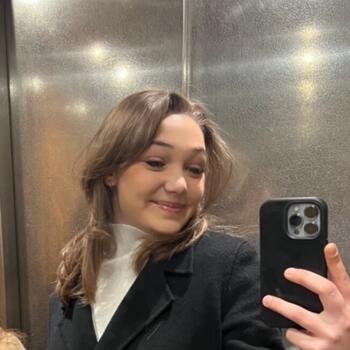 Babysitter in Uccle/Ukkel: Marie