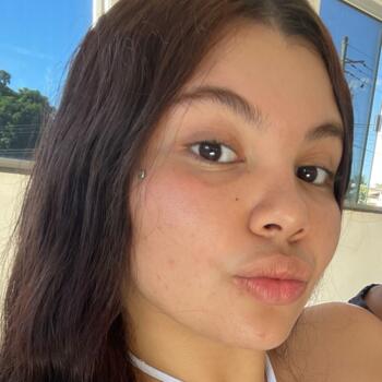 Babá em Aparecida de Goiânia: Alyce Beatriz