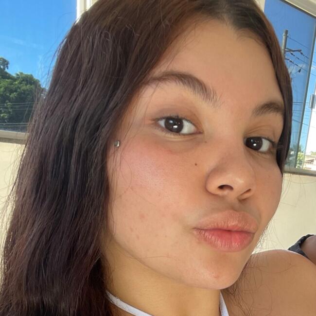 Babá em Aparecida de Goiânia: Alyce Beatriz