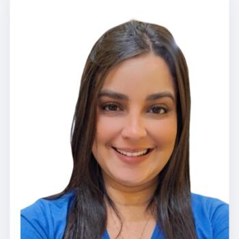 Babysitter in São Vicente: Leticia