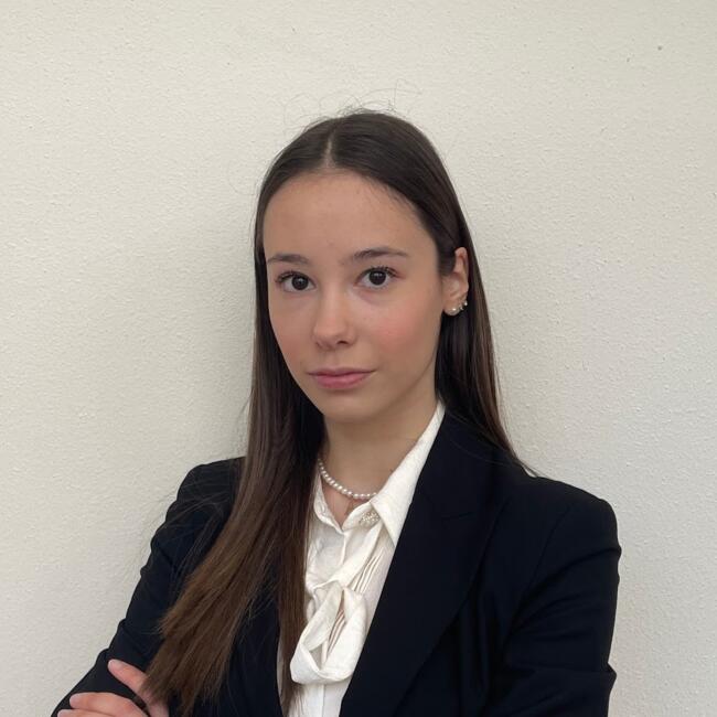 Babysitter in Boulogne-Billancourt: Andréa